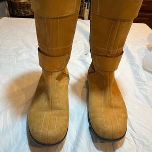 Timberland Tan Leather Women's Boots size 7M